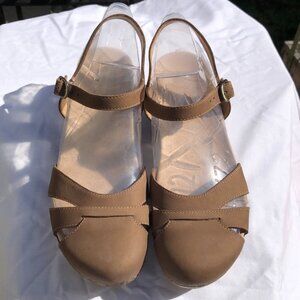 Dansko Betsey Sandals Taupe Milled Nubuck Leather Mary Jane Slingback Women's 41